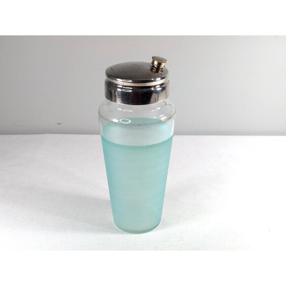 Large 1950s glass cocktail shaker Robins egg blue sides with chromed top - Picture 2 of 10
